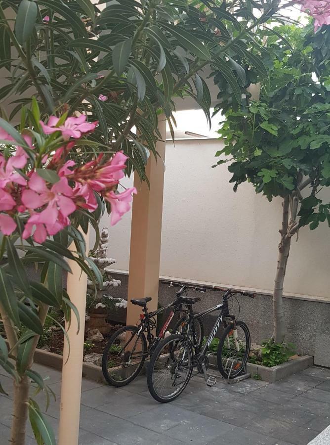 Apartment Bike Corner Zadar Exterior photo